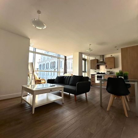 Birmingham Prime Location Stunning Apartment Floor-To-Ceiling Windows Exterior photo