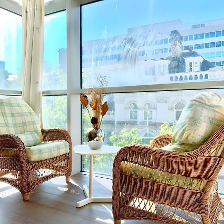 Birmingham Prime Location Stunning Apartment Floor-To-Ceiling Windows Exterior photo